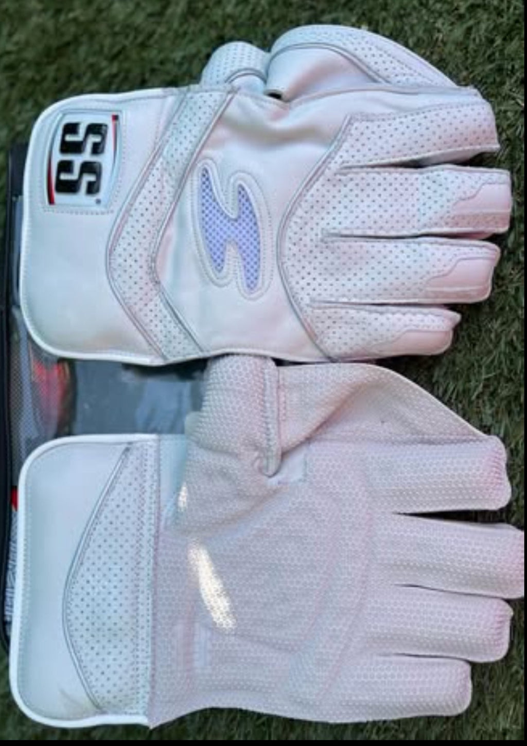 SS KEEPING GLOVES