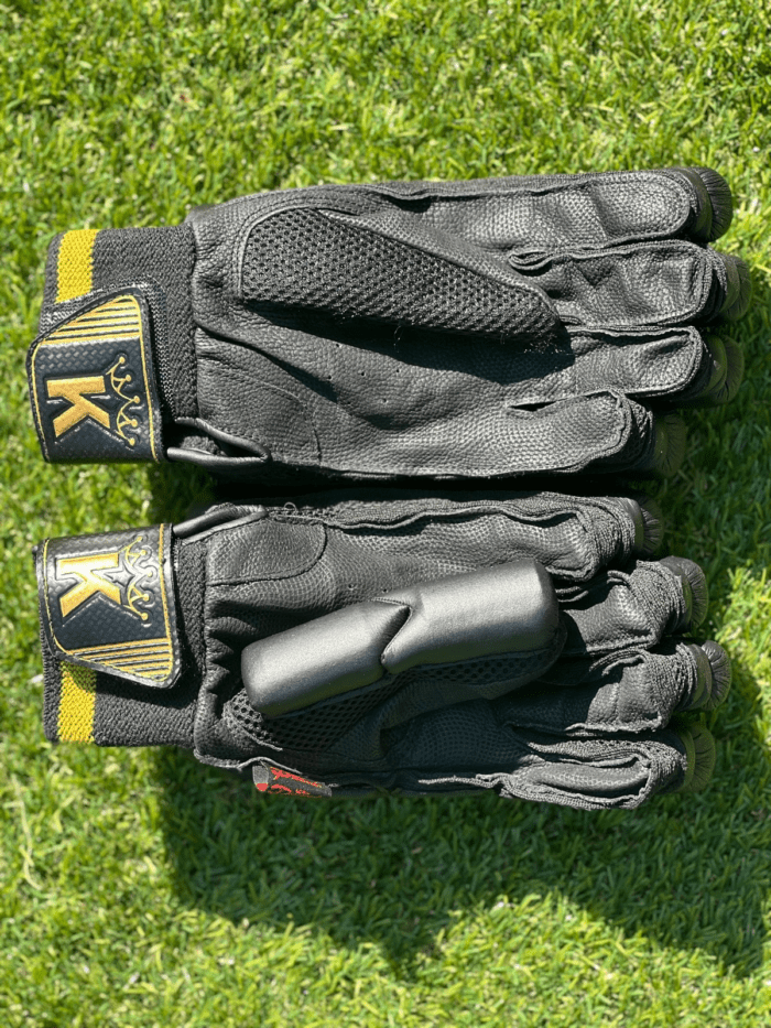Black Kings cricket batting gloves (s) - Image 3